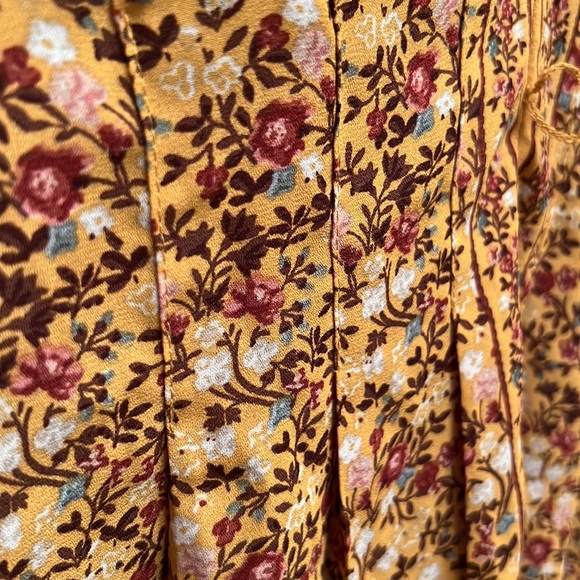 NWT Max Studio Floral Deep V Belted Peasant Blouse - Picture 9 of 11